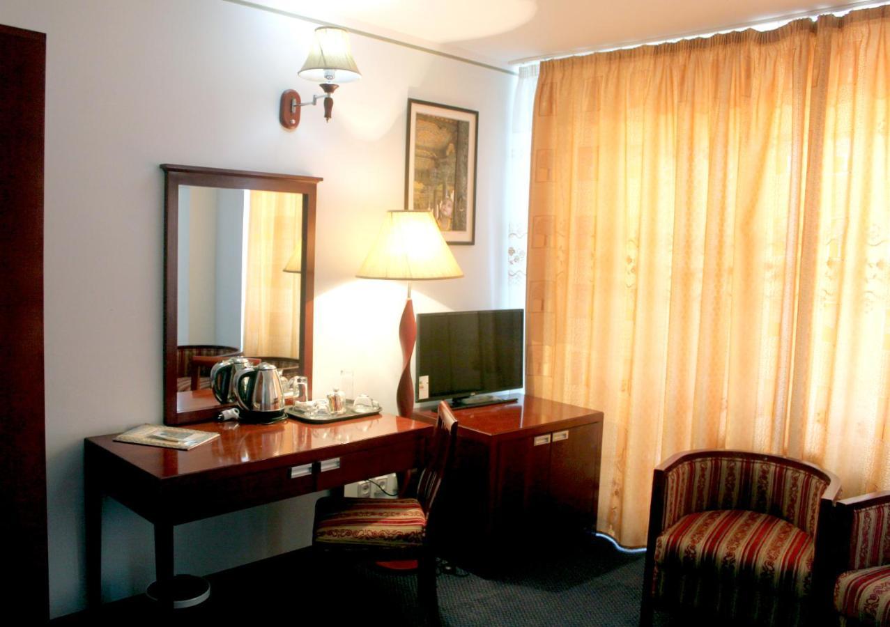 Hotel Grand Бухара Екстер'єр фото